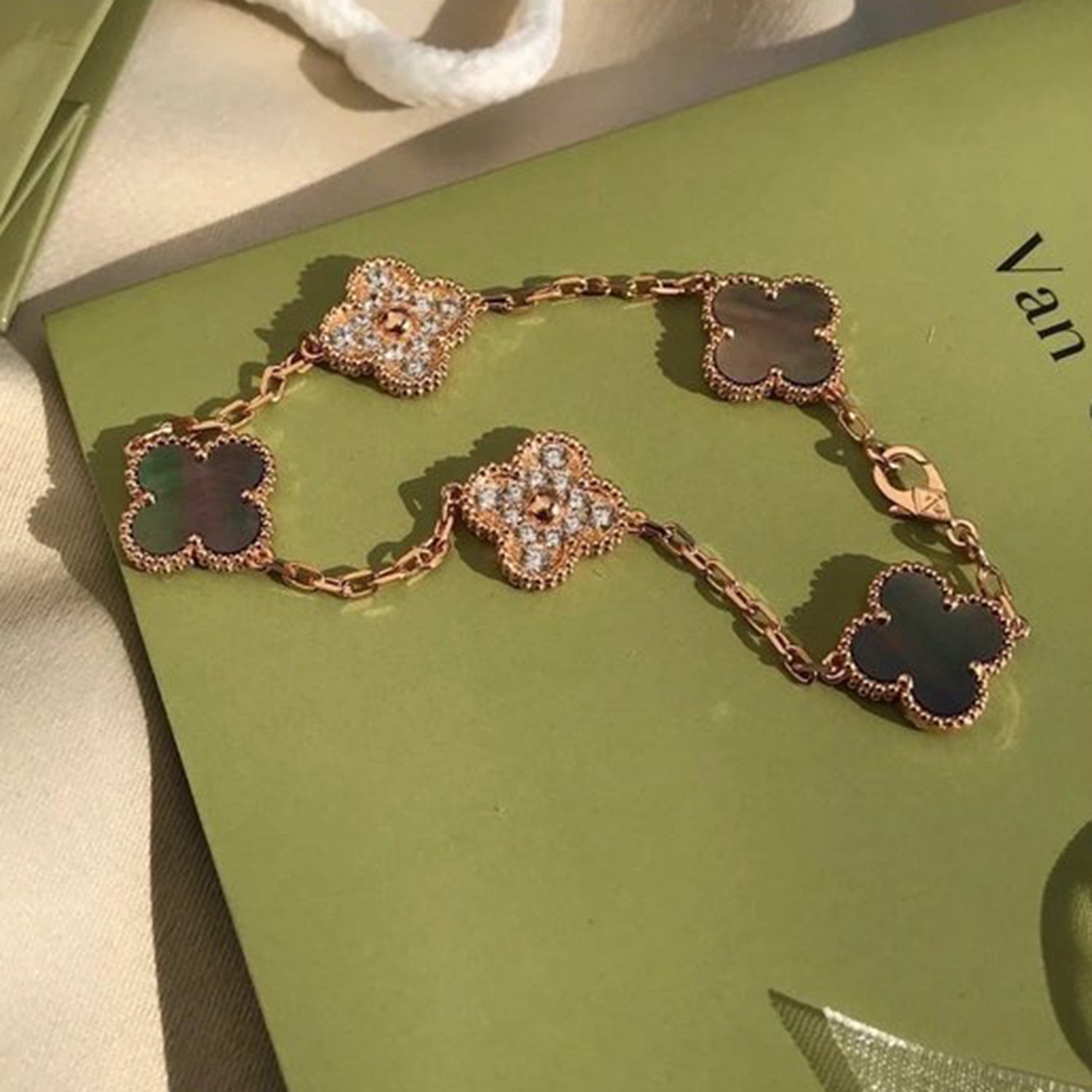 [⭐Shinejoy] クローバー 5モチーフ グレー モップブレスレットコレクション