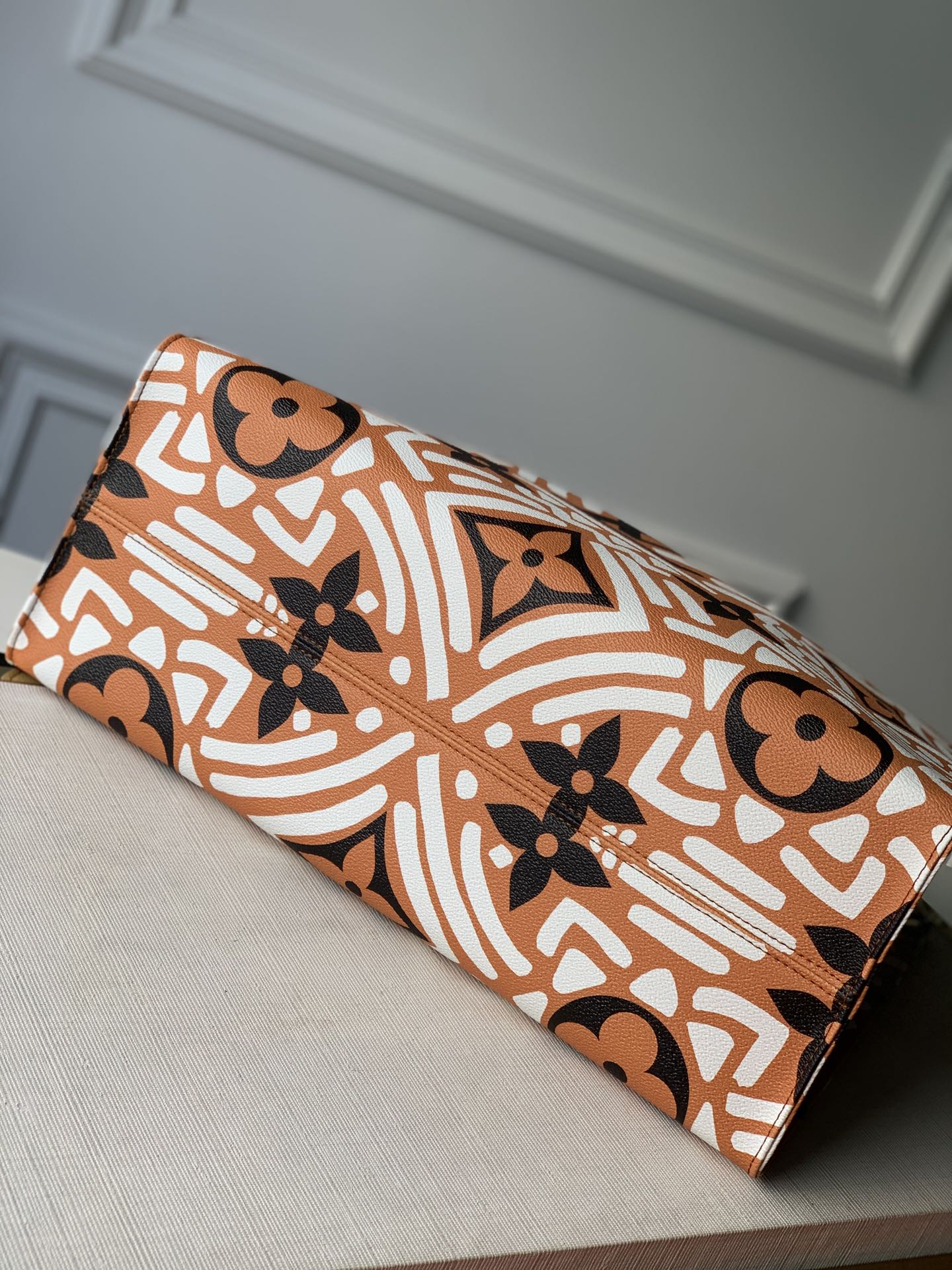 CRAFTY ONTHEGO GM 41 キャラメル＆クリーム モノグラム ジャイアントキャンバス