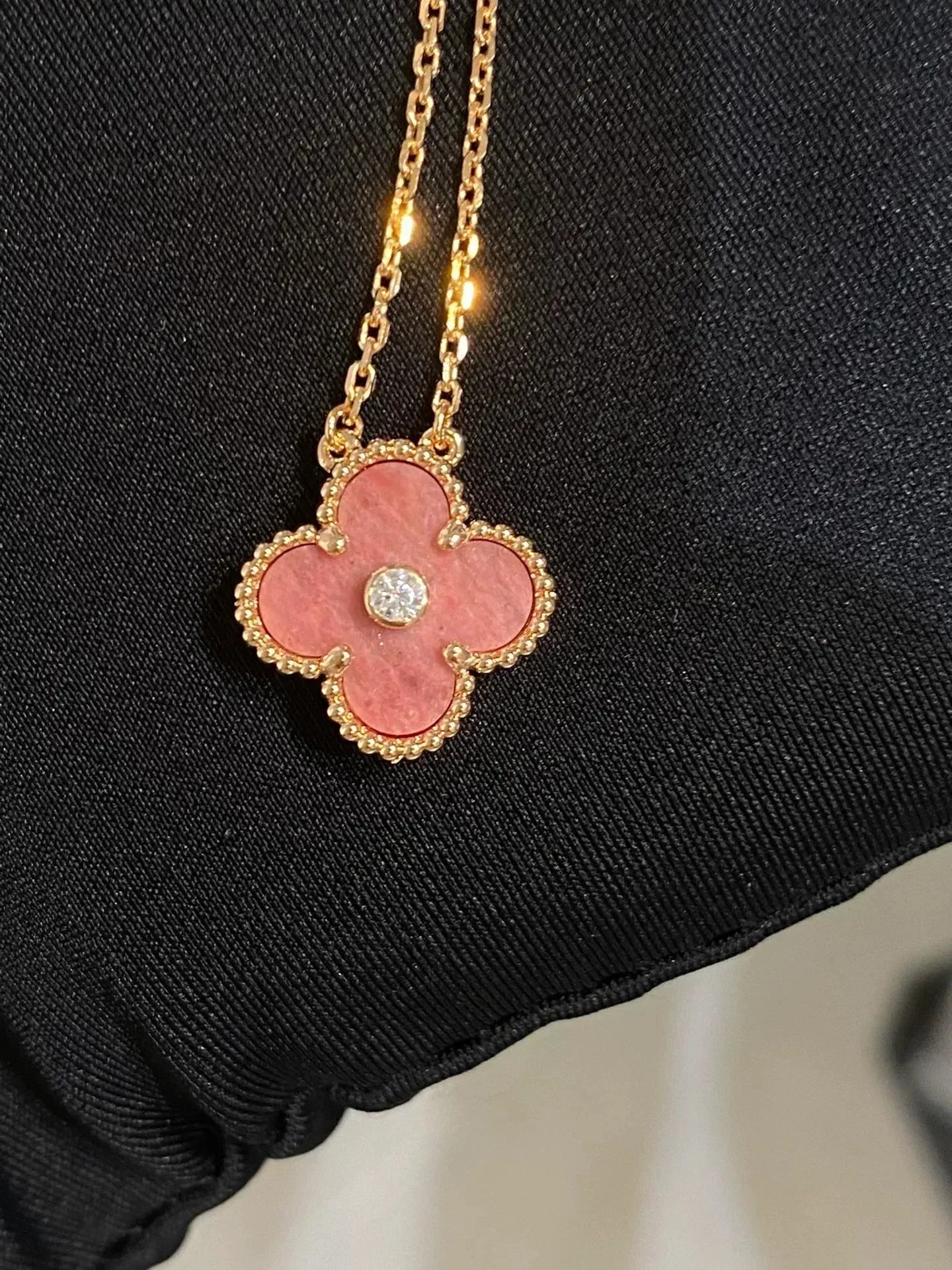 [Shinejoy] COLLIER CLOVER 15MM DIAMANT RHODONITE