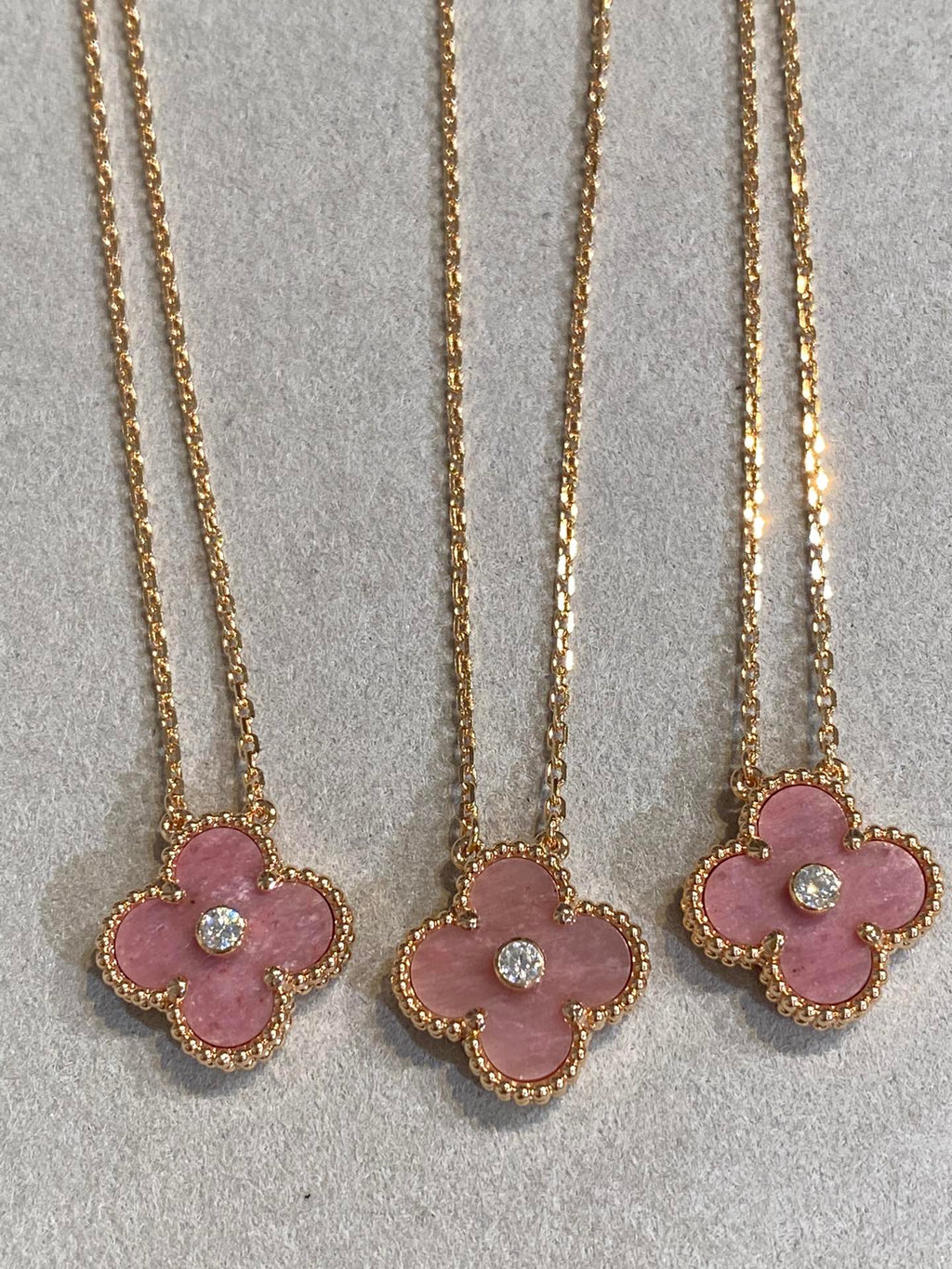 [Shinejoy] COLLIER CLOVER 15MM DIAMANT RHODONITE