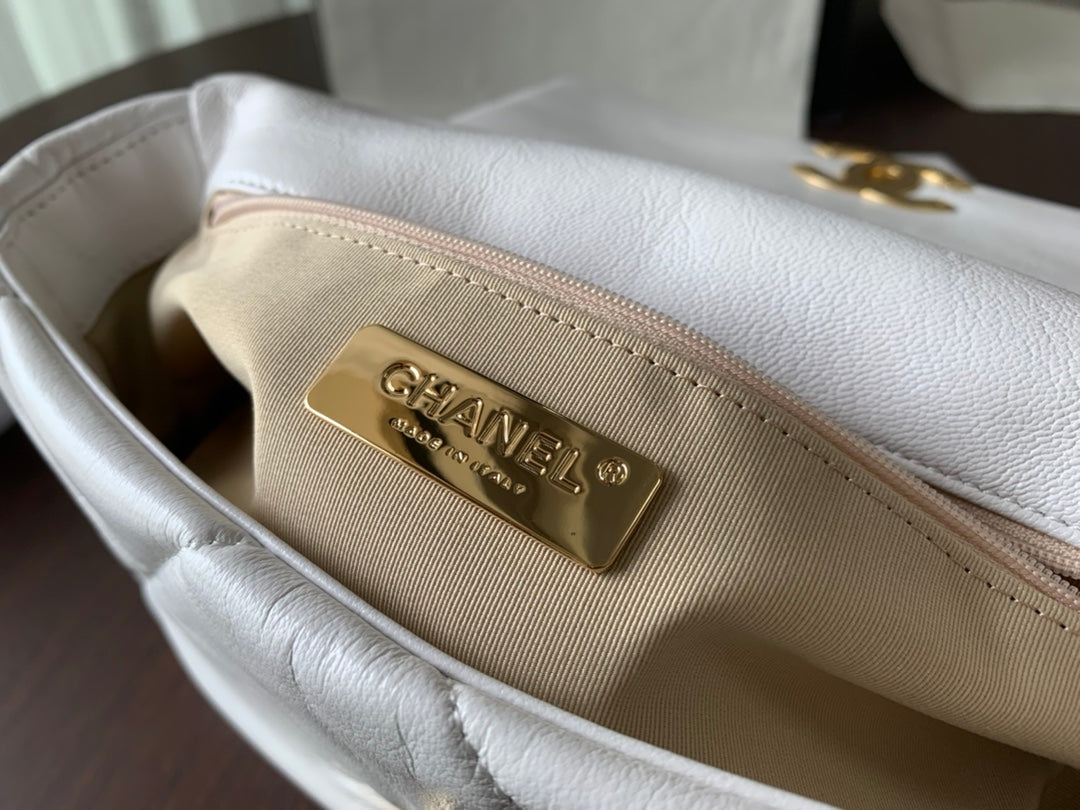 19 SAC À RABAT 30 PEAU DE CHÈVRE BLANCHE 