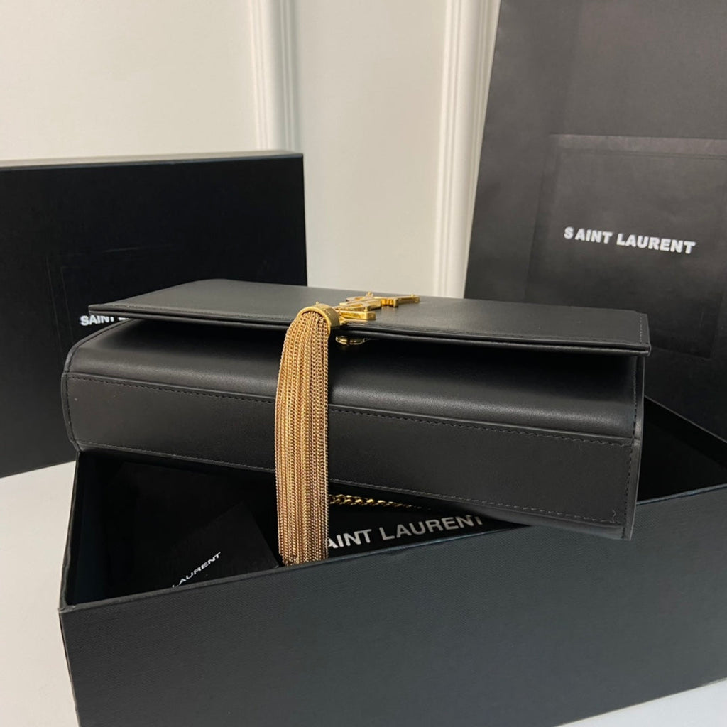 ケイト タッセル 24 ブラック カーフスキン ゴールドロゴ