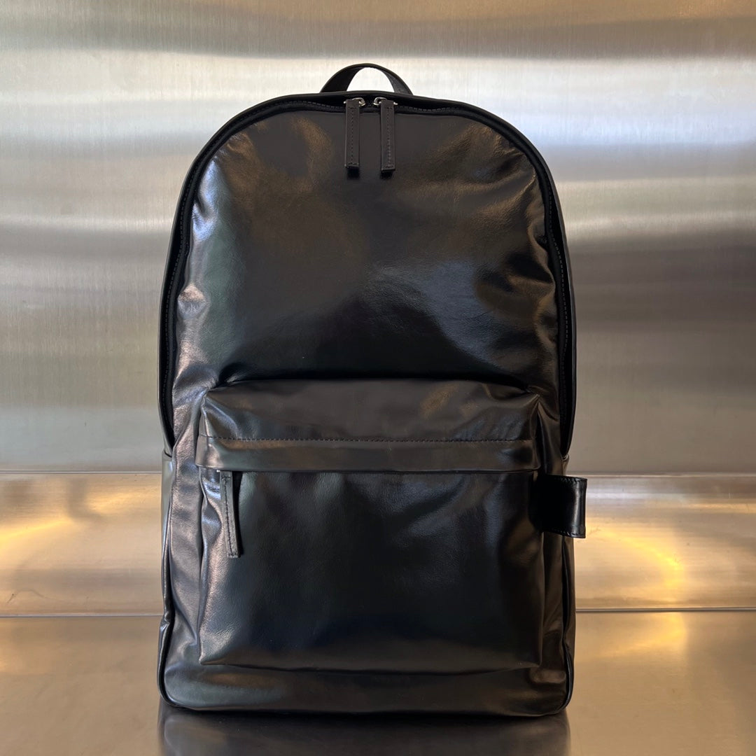 MEDIUM ARCHETYPE 46 BLACK LAMBSKIN BACKPACK
