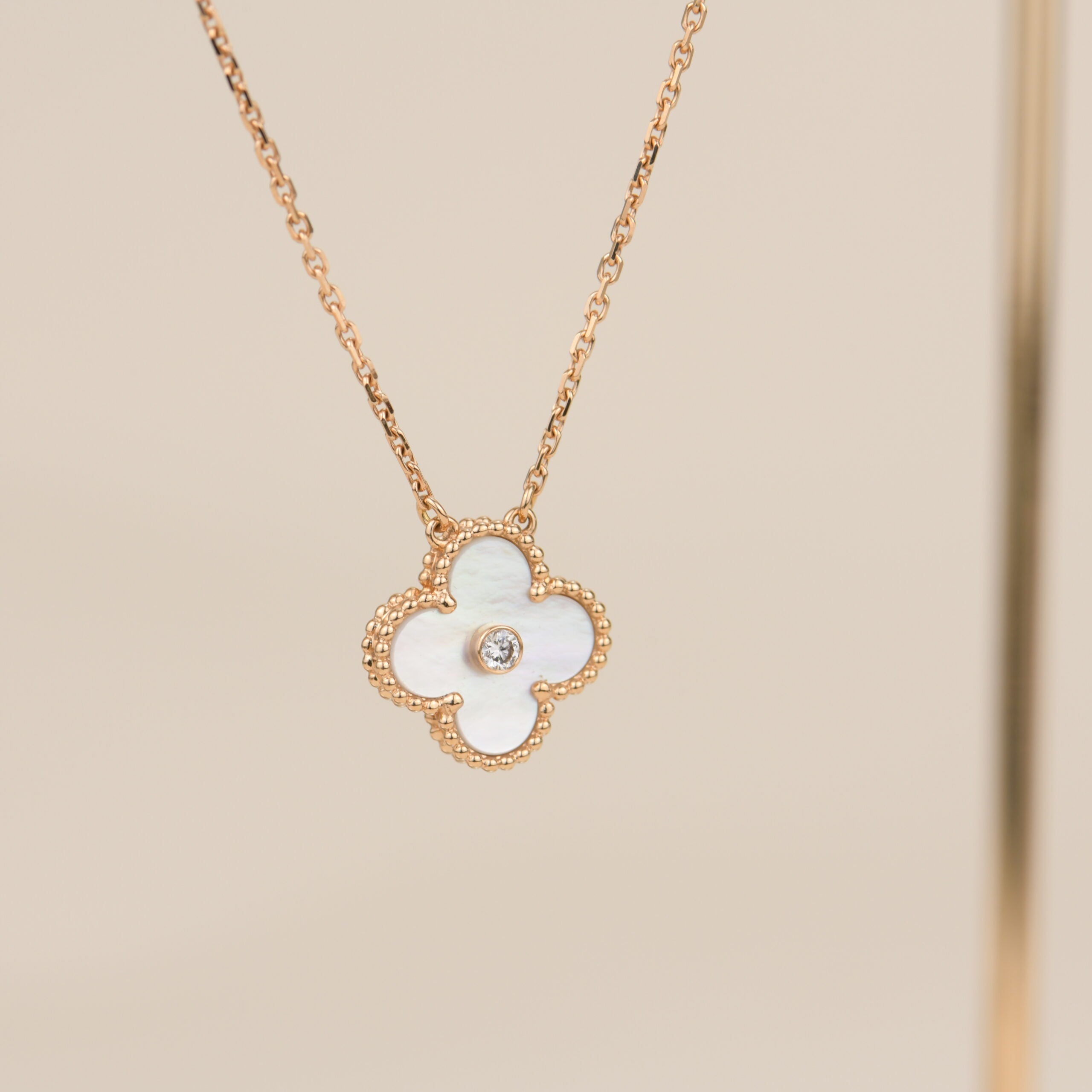 [Shinejoy] COLLIER CLOVER 15MM DIAMANT FRITILLAIRE BLANCHE