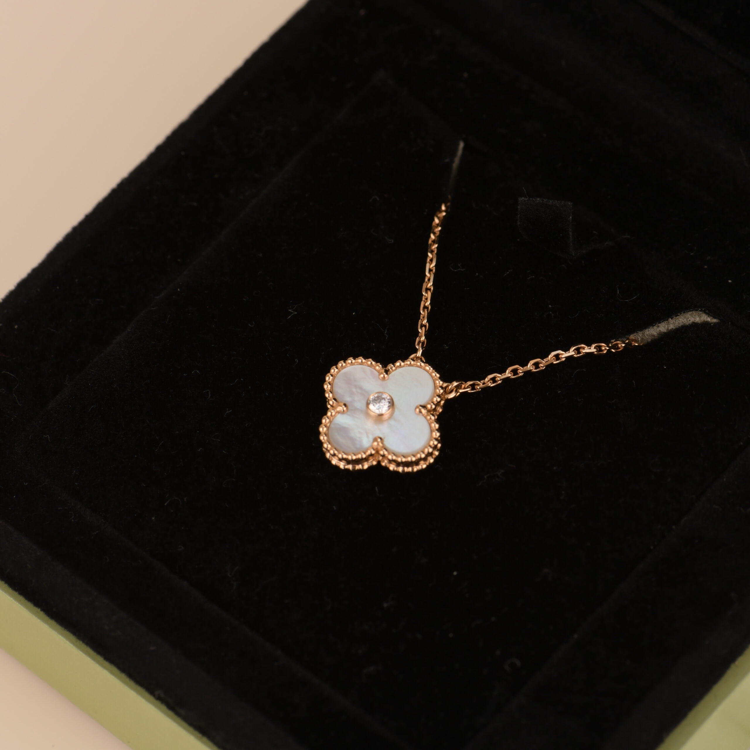 [Shinejoy] COLLIER CLOVER 15MM DIAMANT FRITILLAIRE BLANCHE